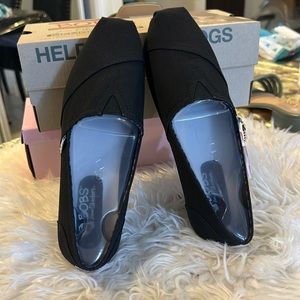 BLACK FLAT SHOE SIZE 8 NEW NEVER WORN